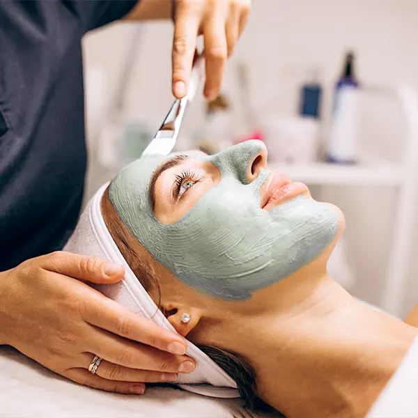 Img-clinica-estetica-bogota-Servicio-Limpieza_Facial